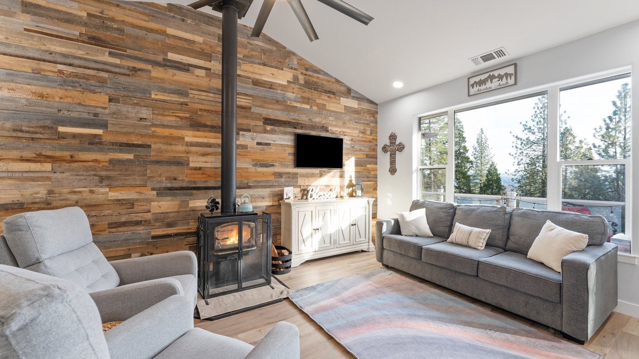 Photo of Livingroom in Apple Hill