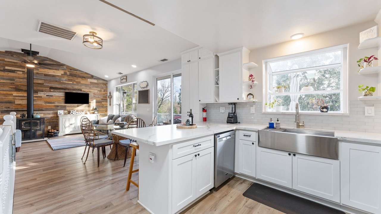 Photo of Kitchen in Apple Hill