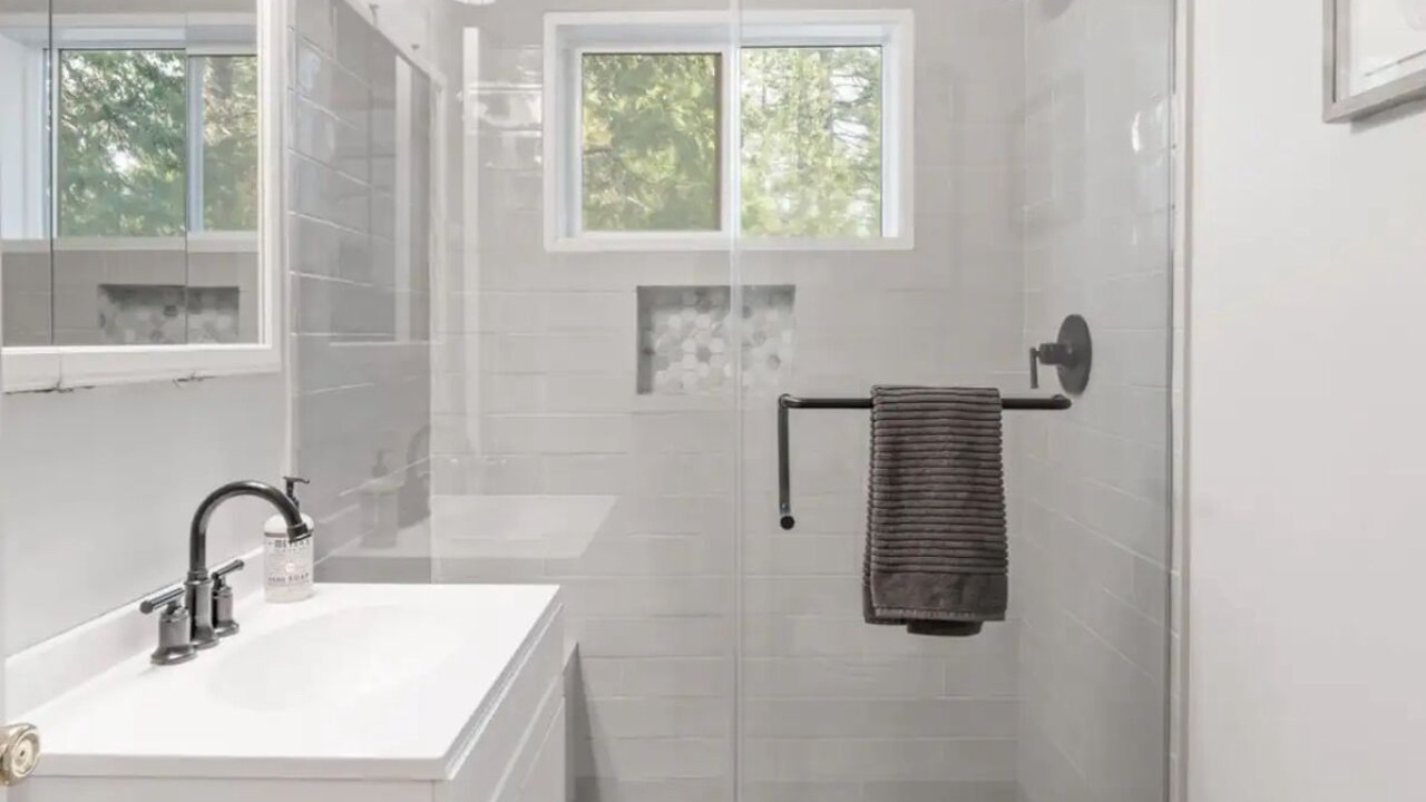Photo of Bathroom in Apple Hill