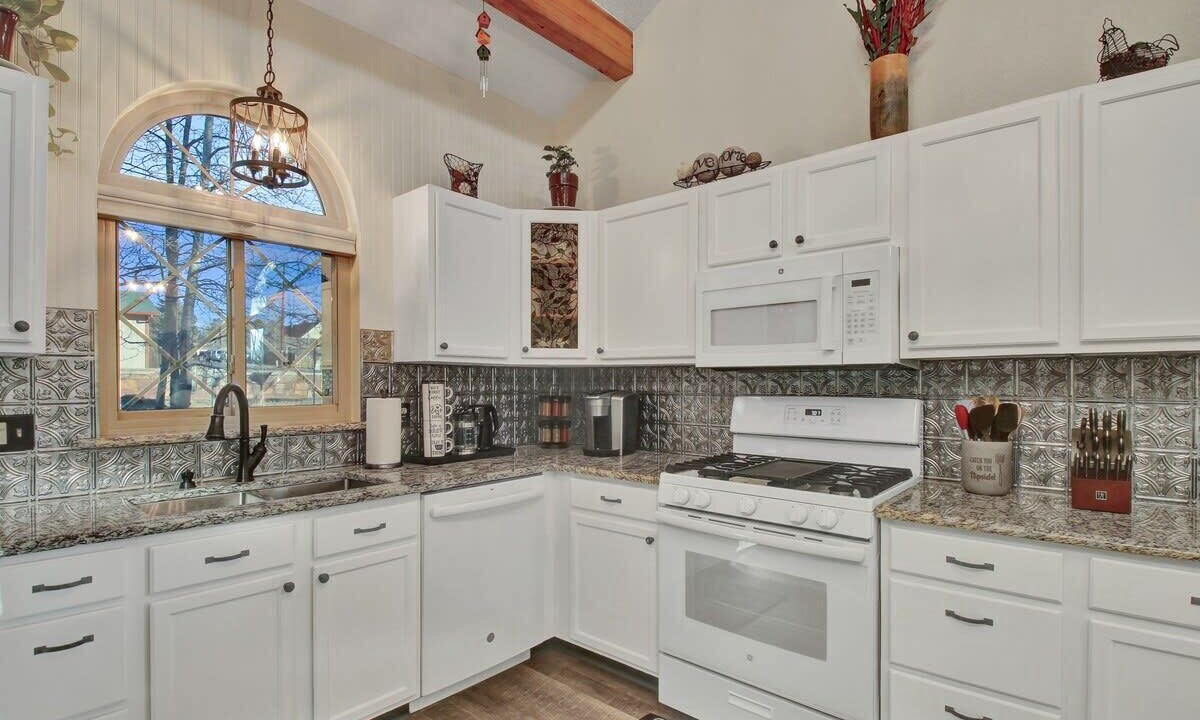 Photo of Kitchen in Woodland Park