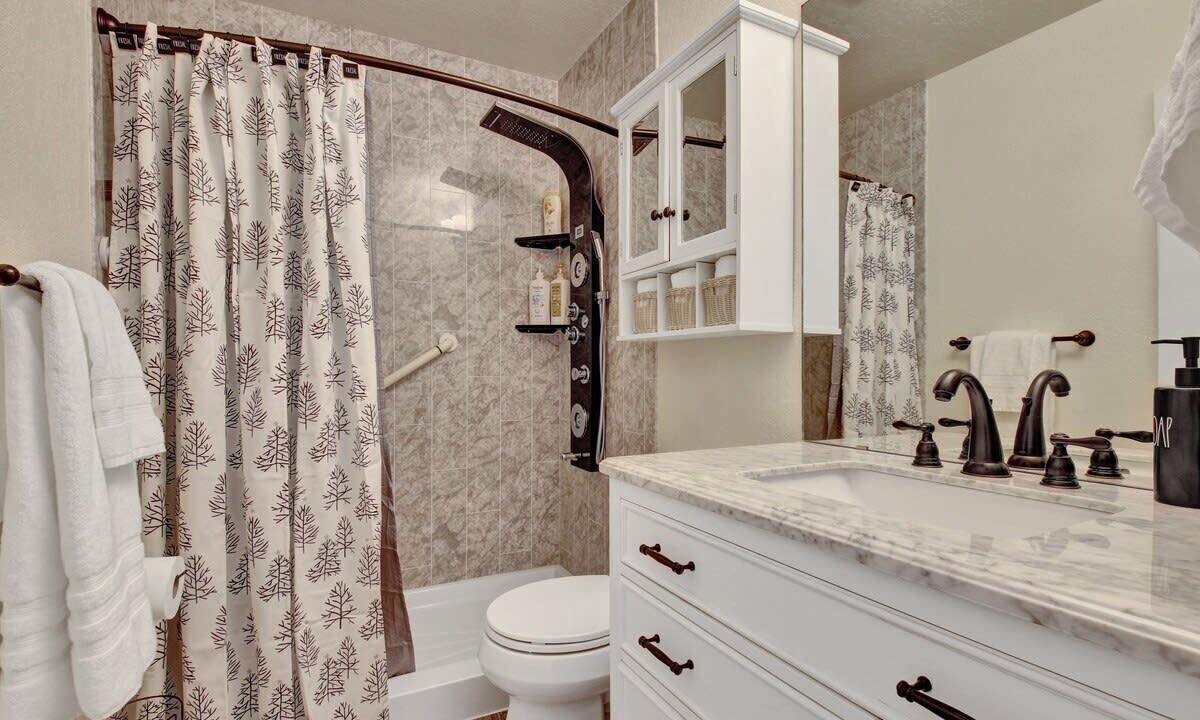 Photo of Bathroom in Woodland Park