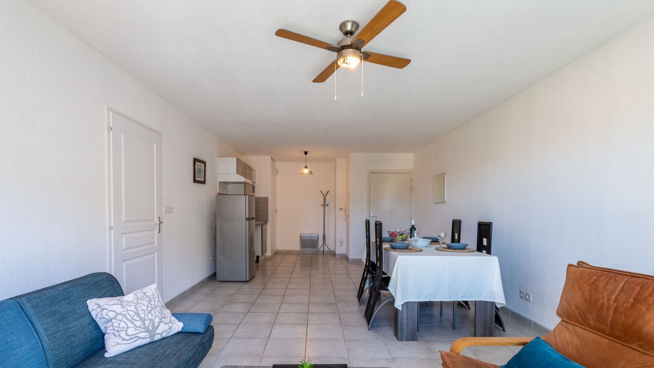 Photo of Livingroom in Convention