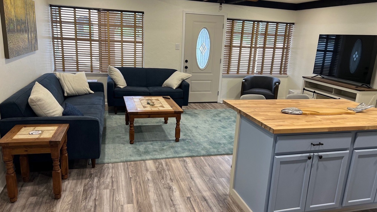 Photo of Livingroom in Center Point