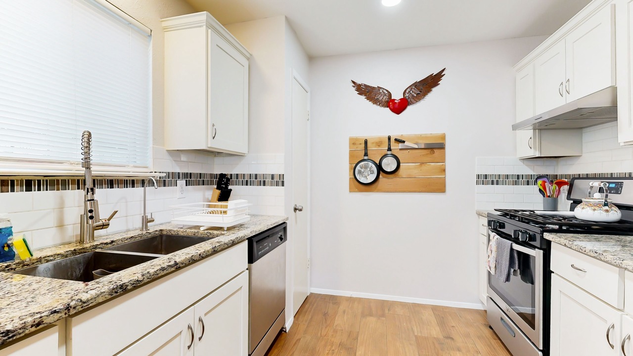 Photo of Kitchen in Greenslopes At Lake Creek