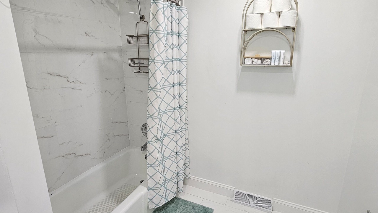 Photo of Bathroom in Gurnee