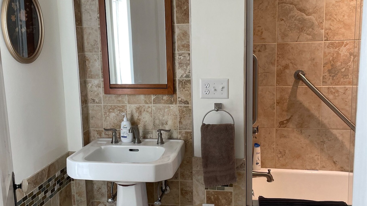 Photo of Others in Twain