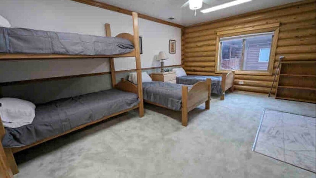 Photo of Bedroom in Hot Springs
