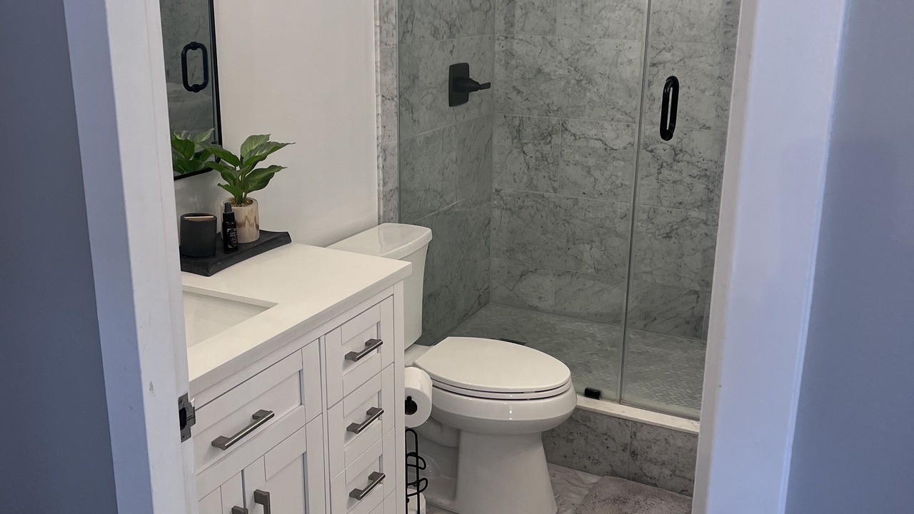 Photo of Bathroom in Near North Side