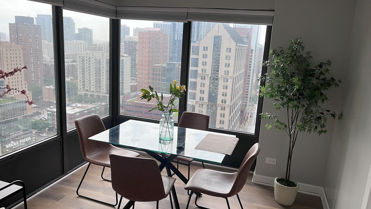 Photo of Livingroom in Near North Side