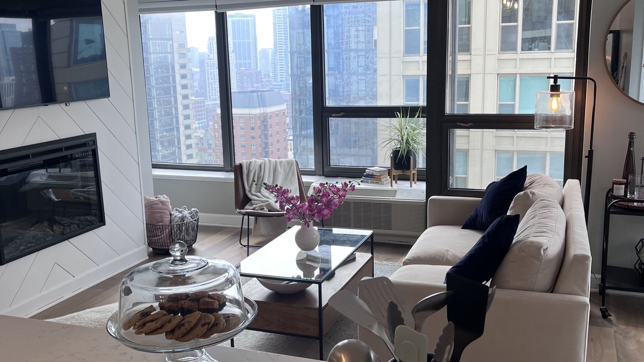 Photo of Livingroom in Near North Side