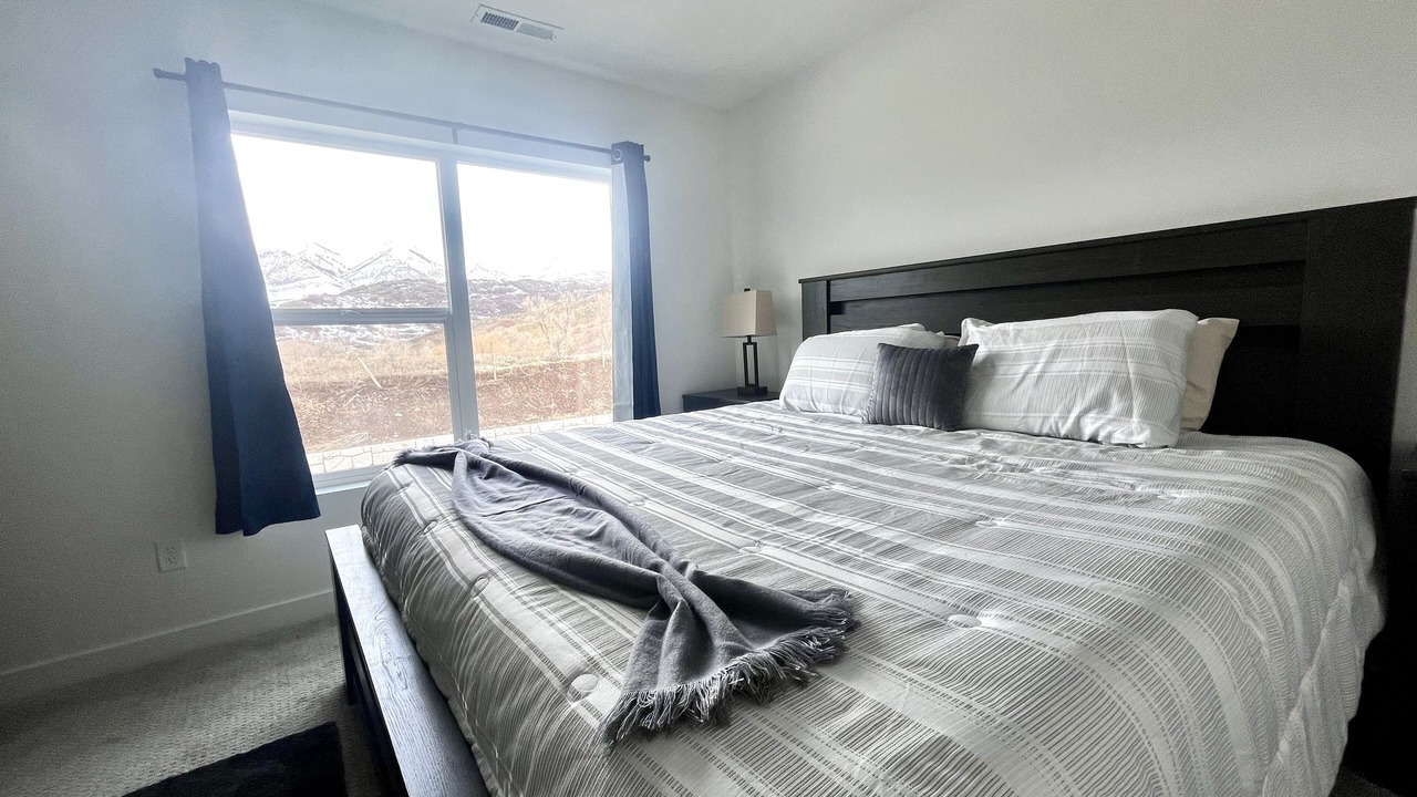 Photo of Bedroom in Mountain Green
