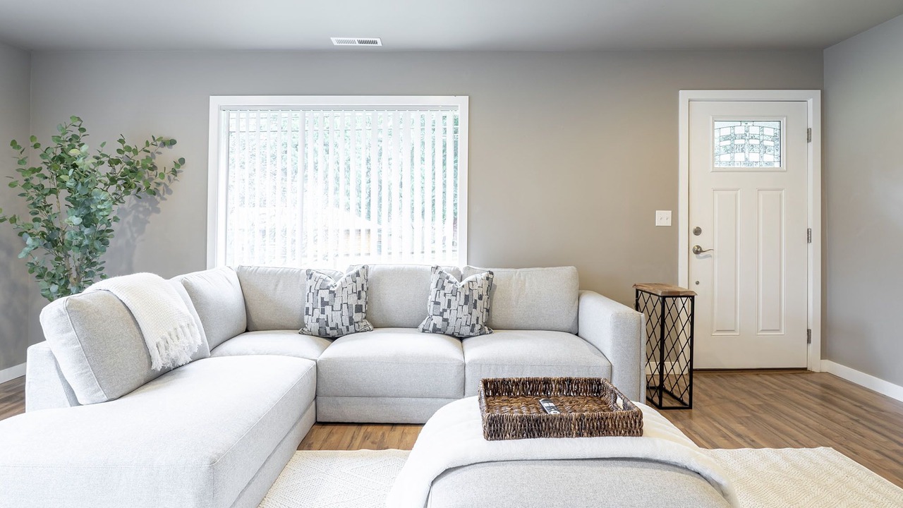 Photo of Livingroom in Education Hill