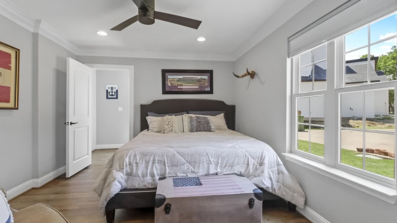 Photo of Bedroom in Lakewood Village
