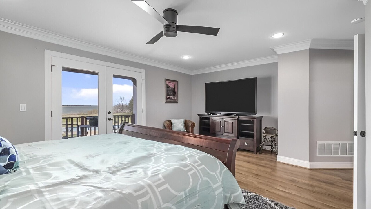 Photo of Bedroom in Lakewood Village