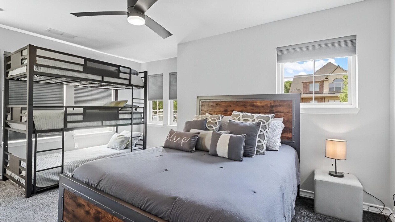 Photo of Bedroom in Lakewood Village