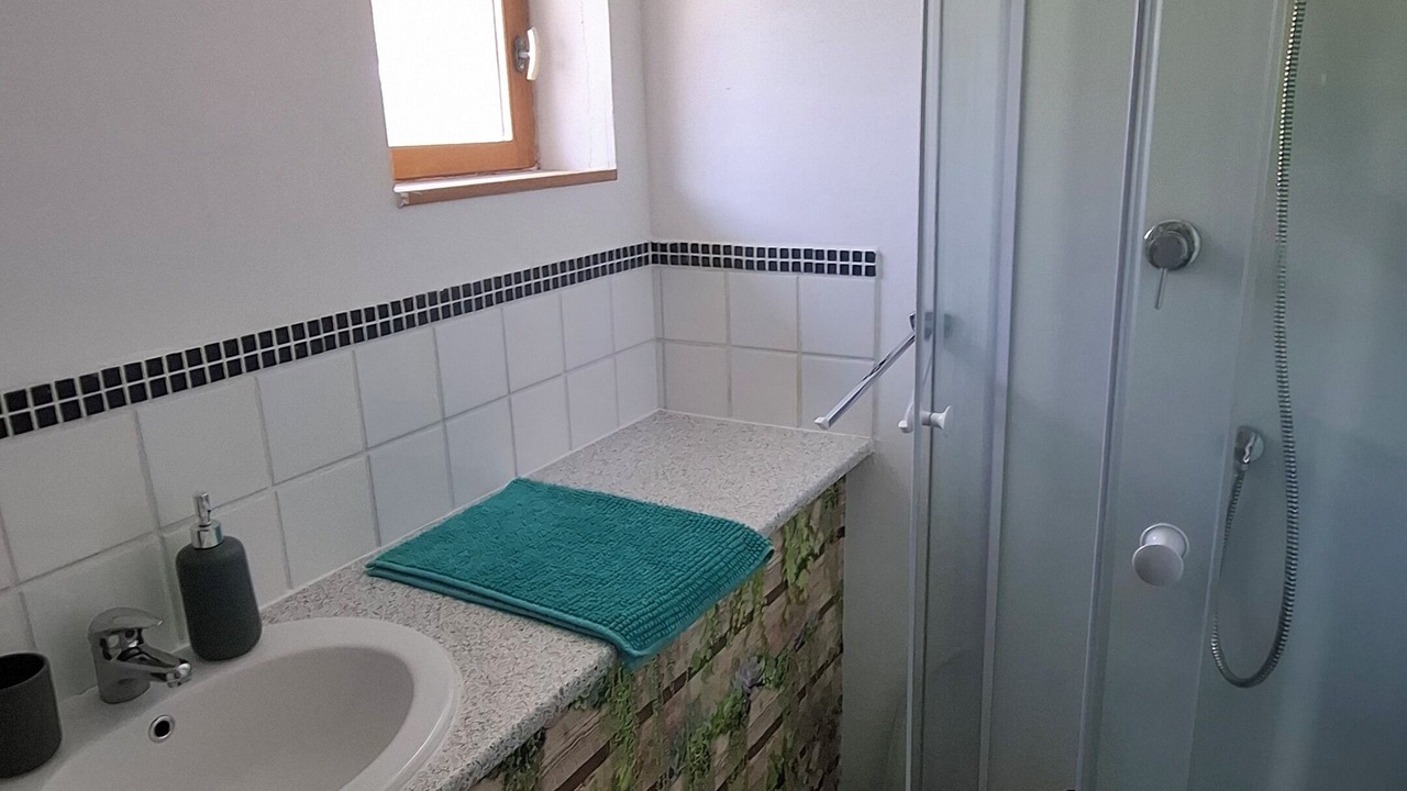 Photo of Bathroom in Mantilly