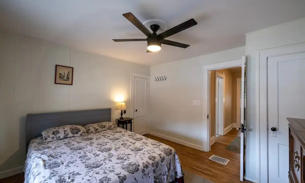 Photo of Bedroom in Clifton Heights