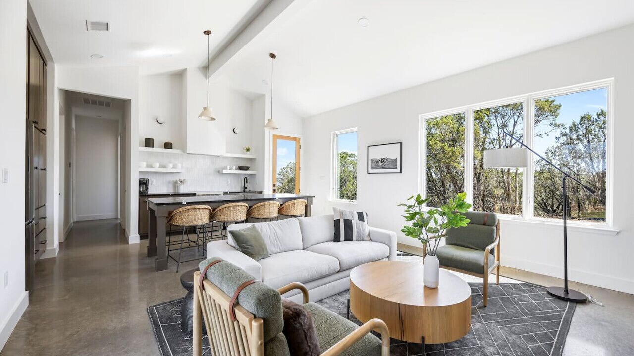 Photo of Livingroom in Thurber