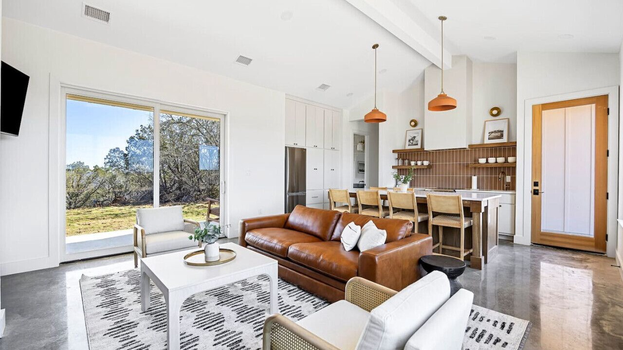 Photo of Livingroom in Thurber
