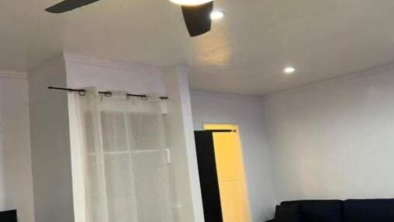 Photo of Livingroom in Del Rey