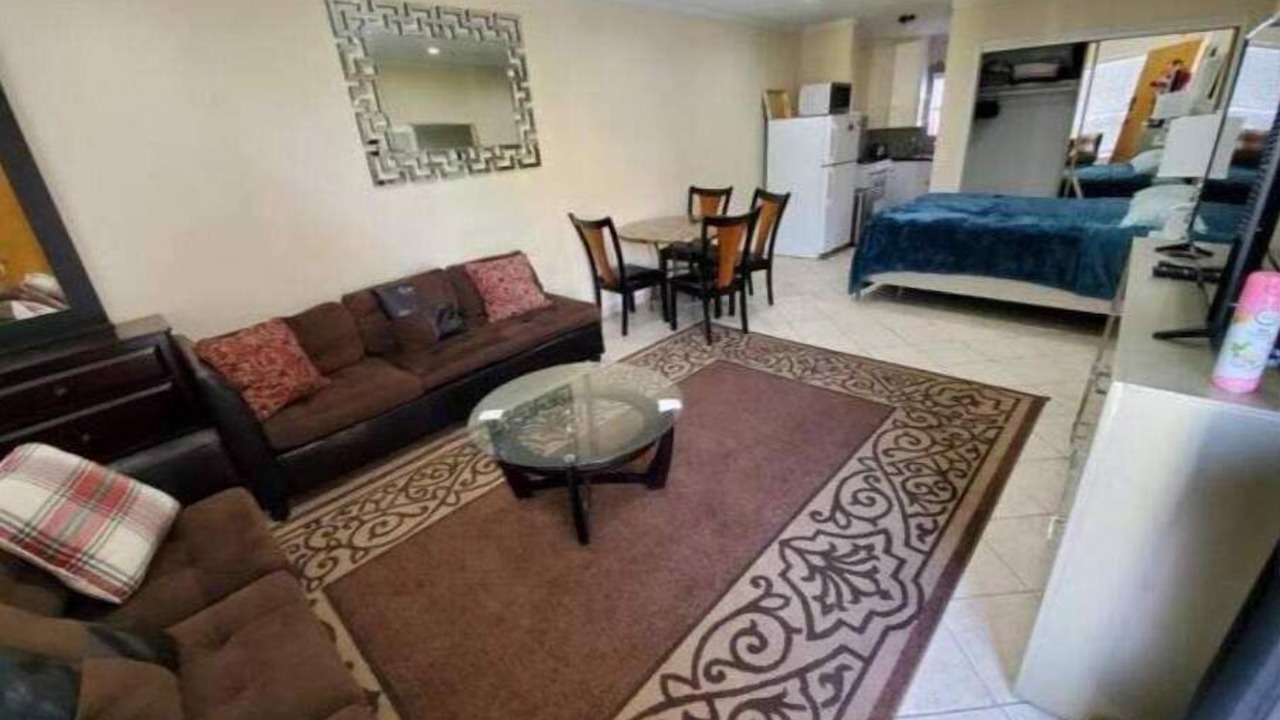 Photo of Livingroom in Del Rey