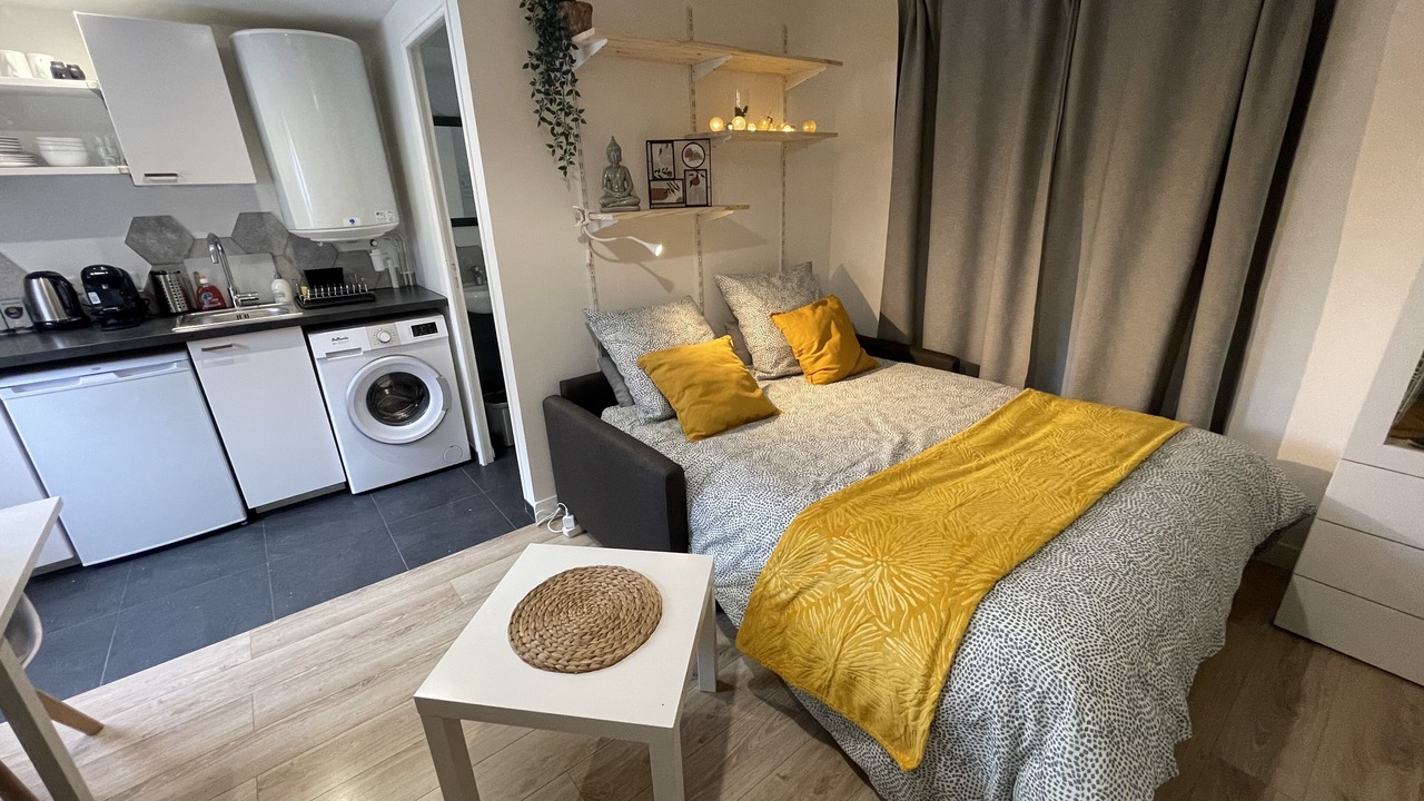 Photo of Bedroom in Montlhery