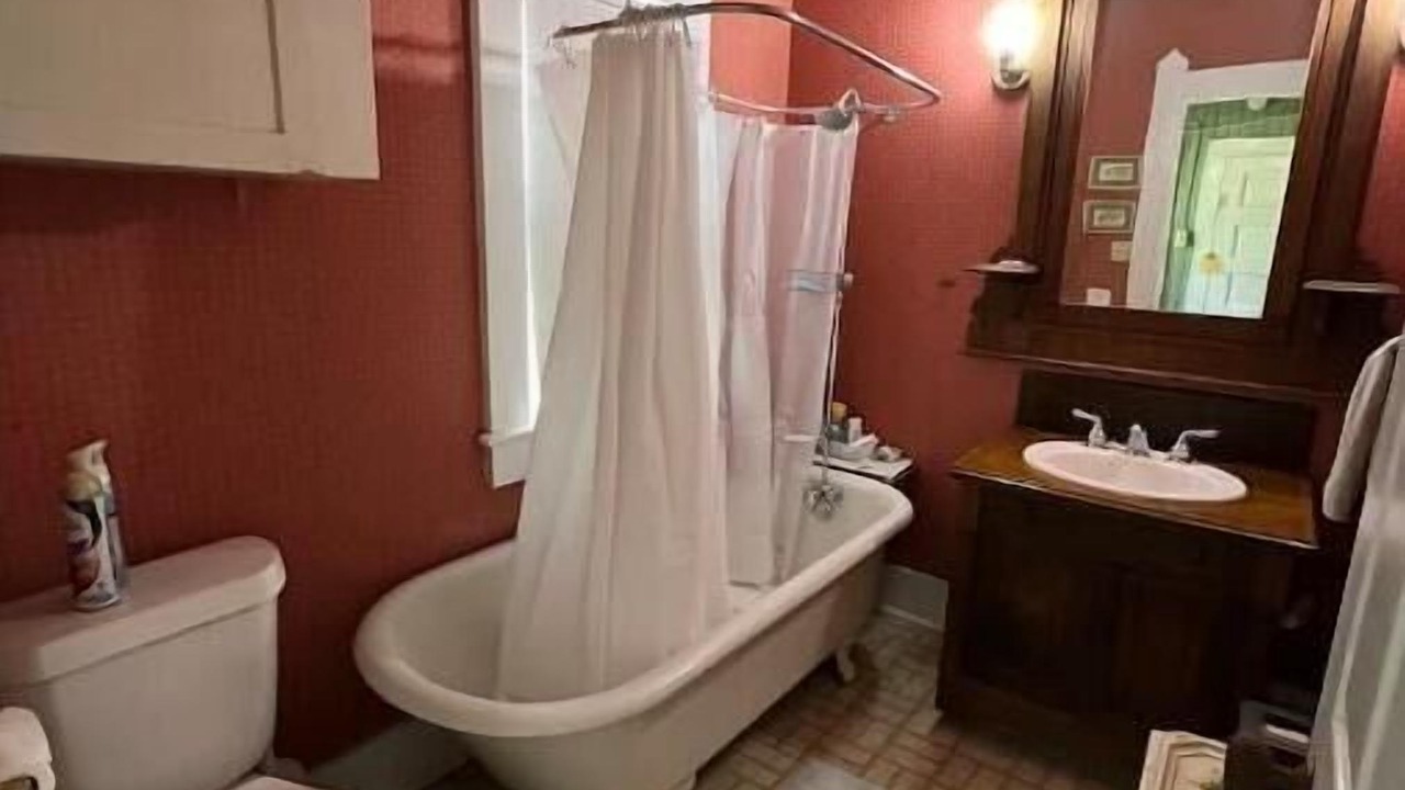 Photo of Bathroom in Mullin