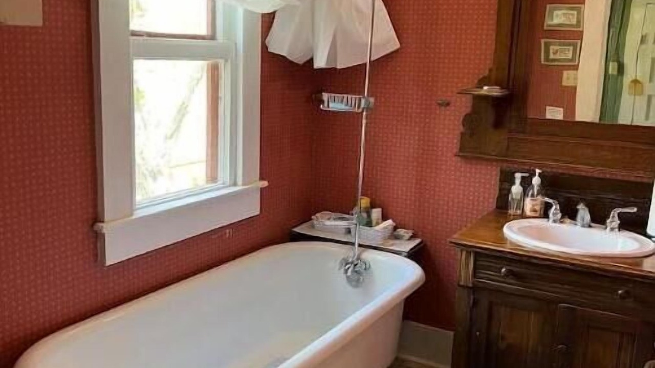 Photo of Bathroom in Mullin