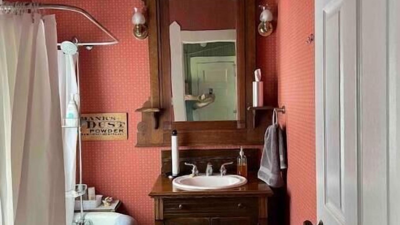 Photo of Bathroom in Mullin