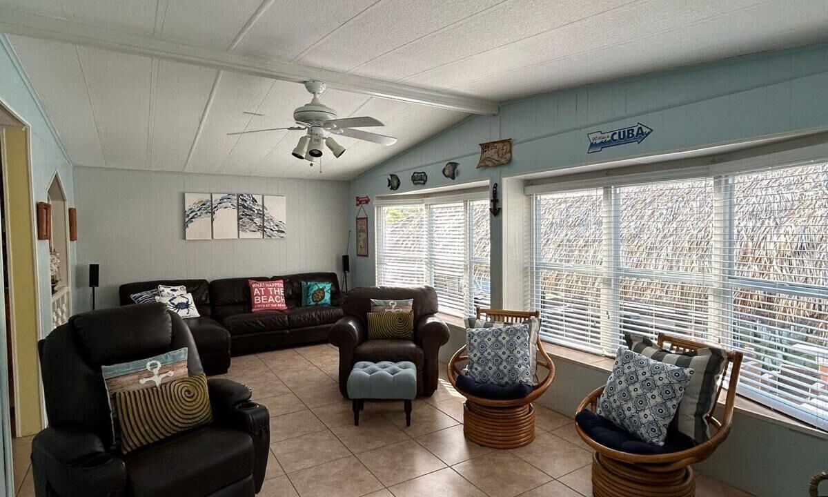 Photo of Livingroom in Cross Key Waterways