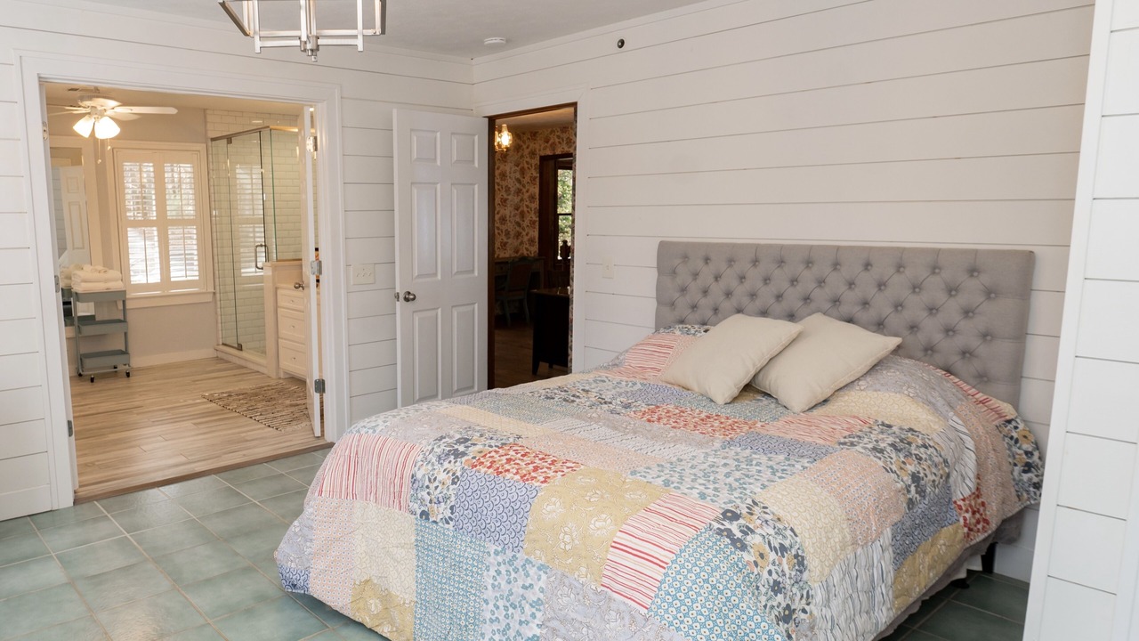 Photo of Bedroom in Hamilton