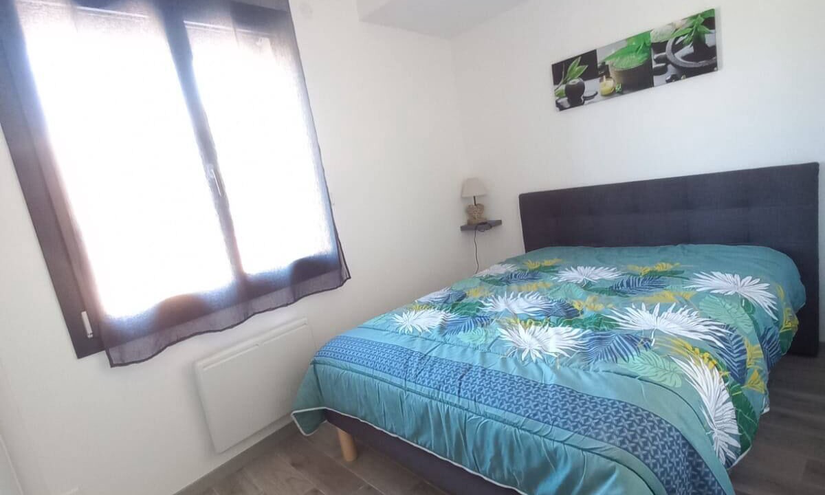 Photo of Bedroom in Saint-Julien-de-Peyrolas