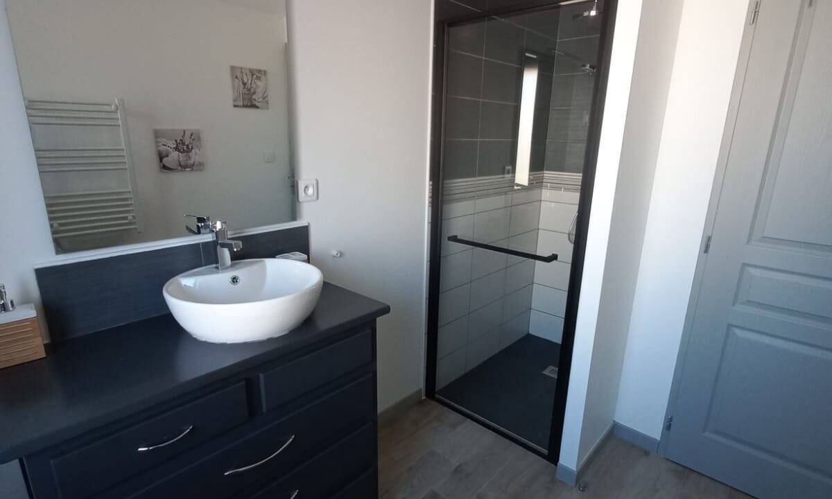 Photo of Bathroom in Saint-Julien-de-Peyrolas