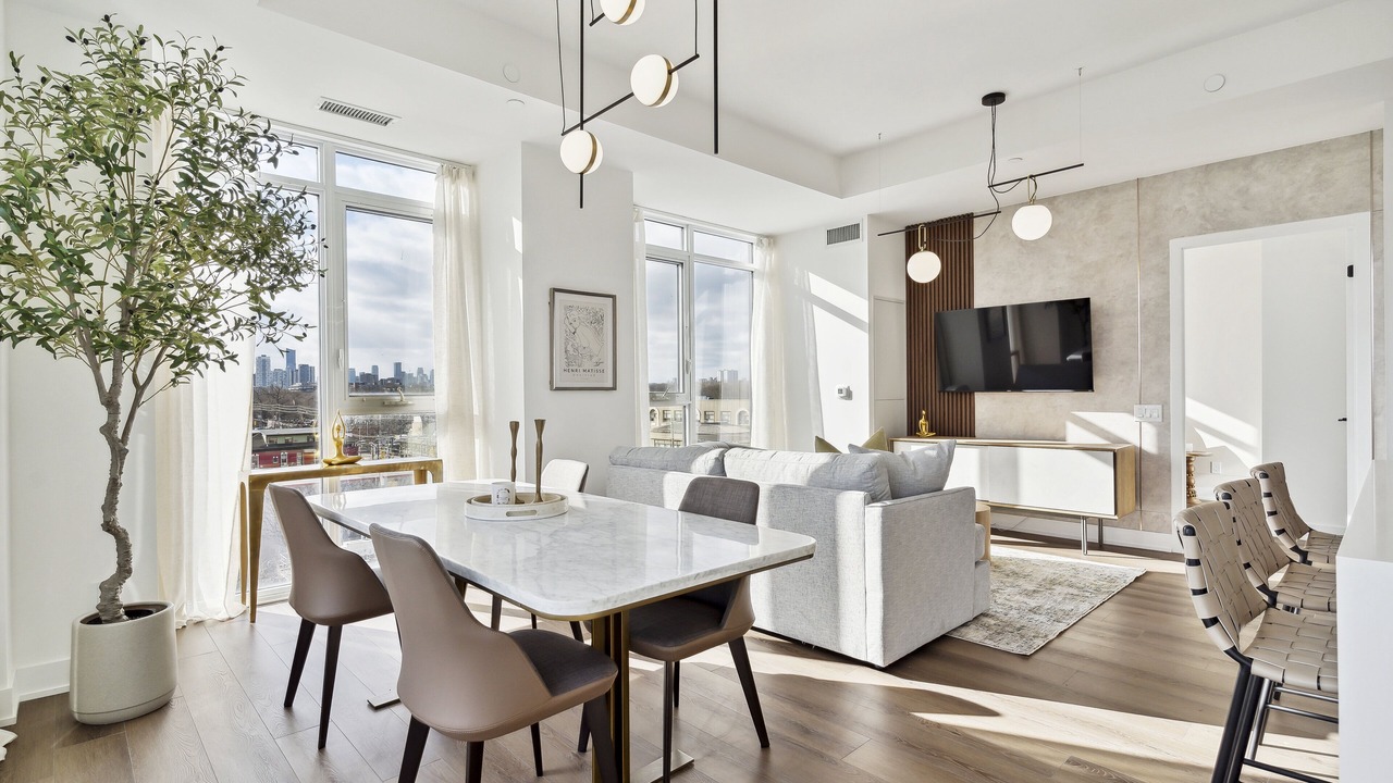 Photo of Livingroom in Leslieville