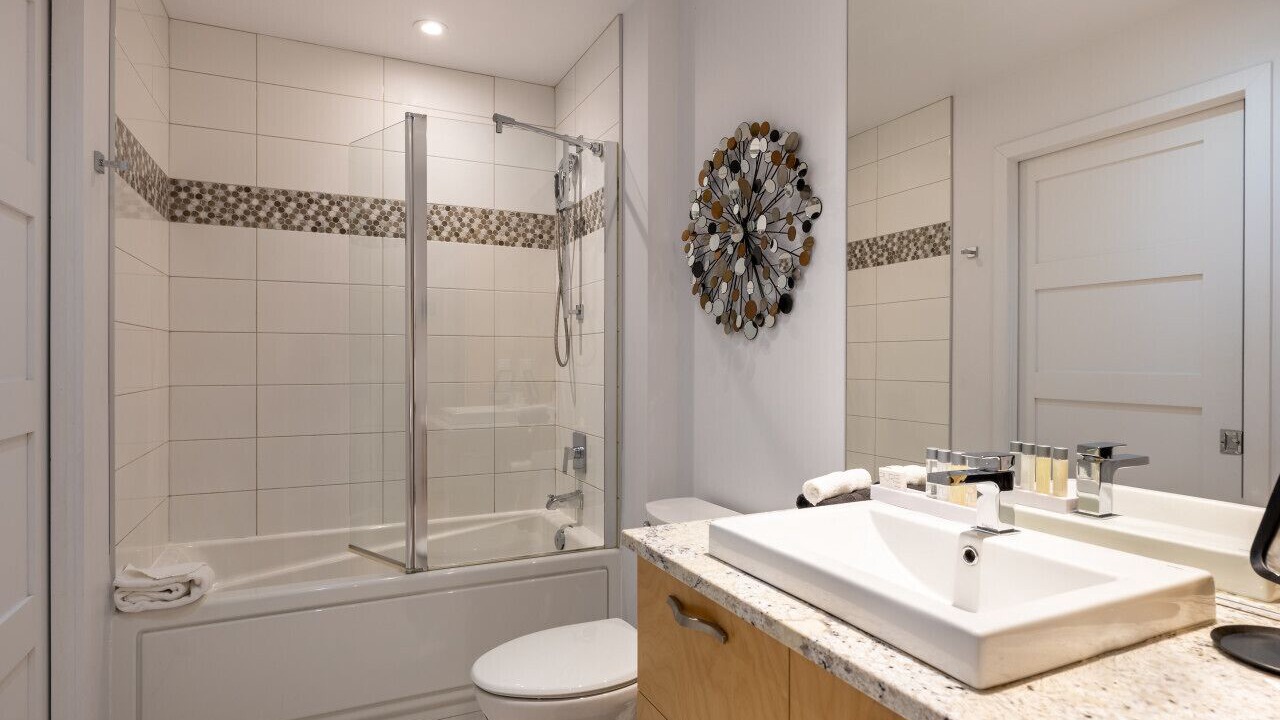 Photo of Bathroom in Vieux-Quebec-Cap-Blanc-colline Parlementaire