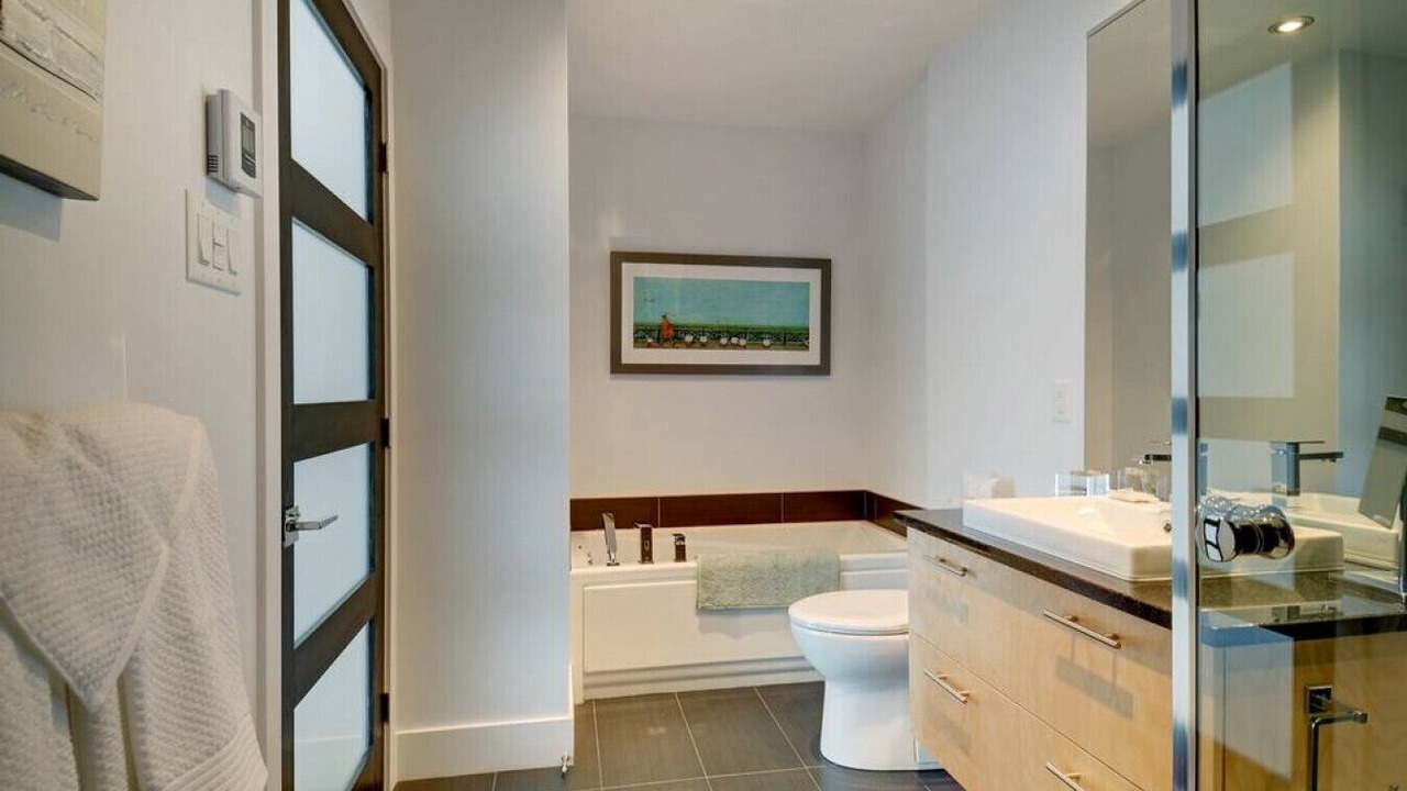 Photo of Bathroom in Vieux-Quebec-Cap-Blanc-colline Parlementaire