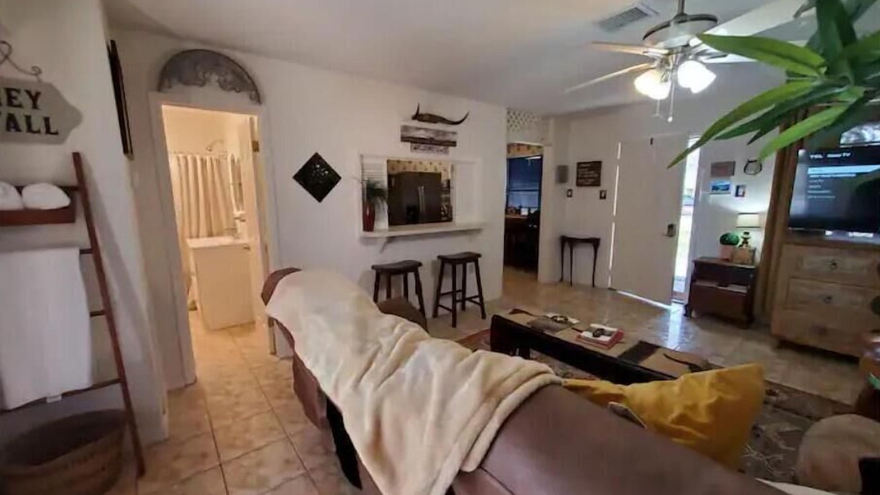 Photo of Livingroom in Channelview