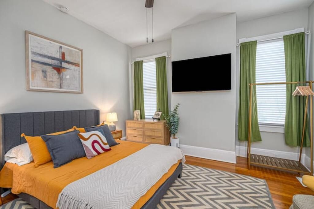 Photo of Bedroom in Midtown