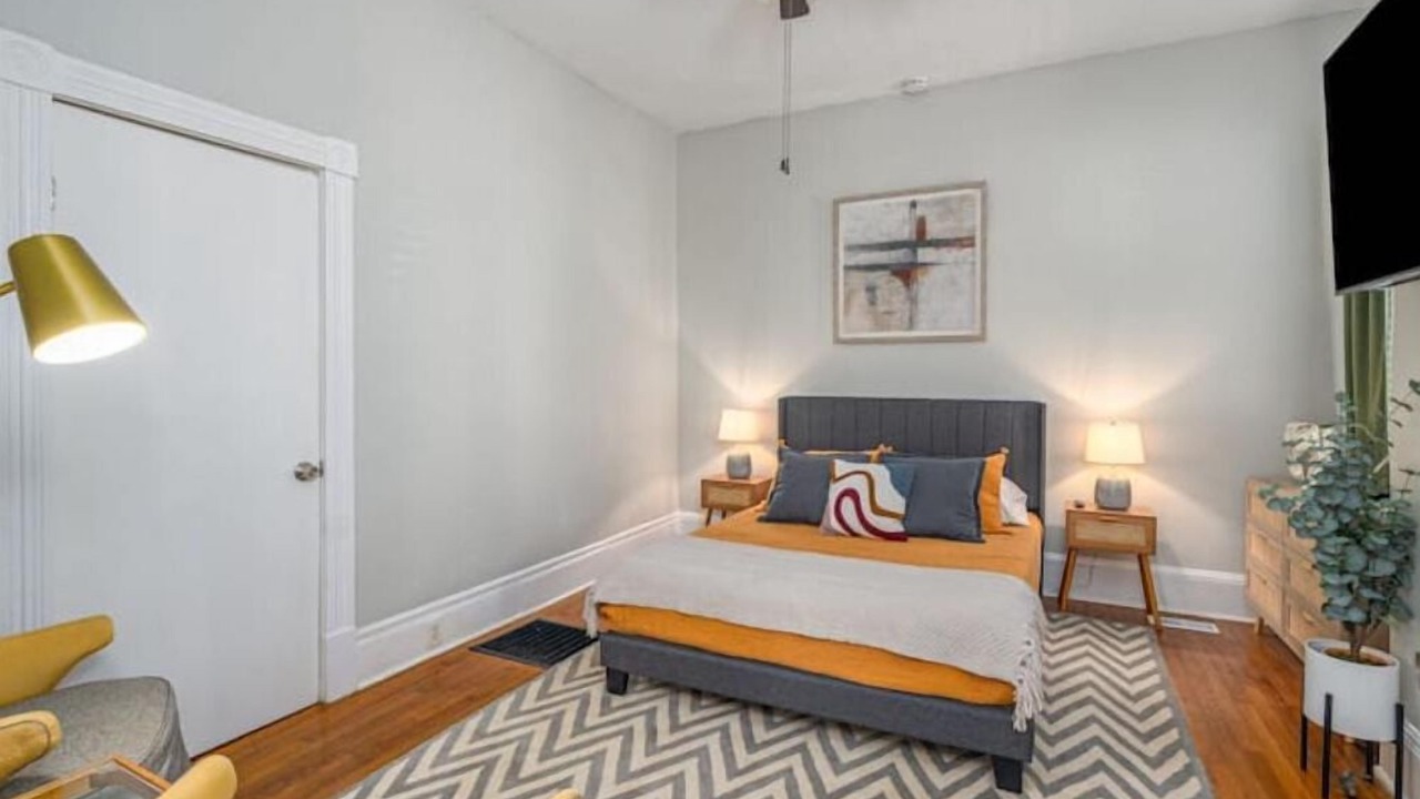 Photo of Bedroom in Midtown