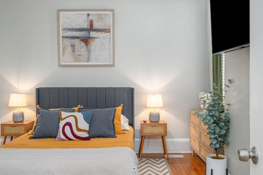 Photo of Bedroom in Midtown