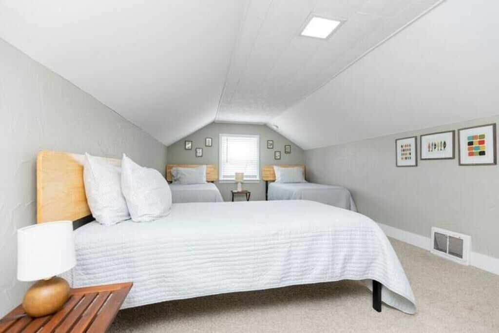 Photo of Bedroom in Lakeside