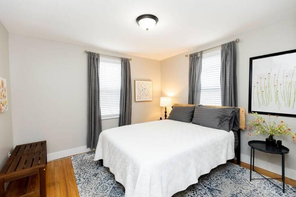 Photo of Bedroom in Lakeside