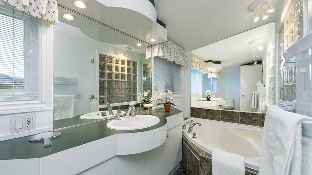 Photo of Bathroom in Baie-St-Paul