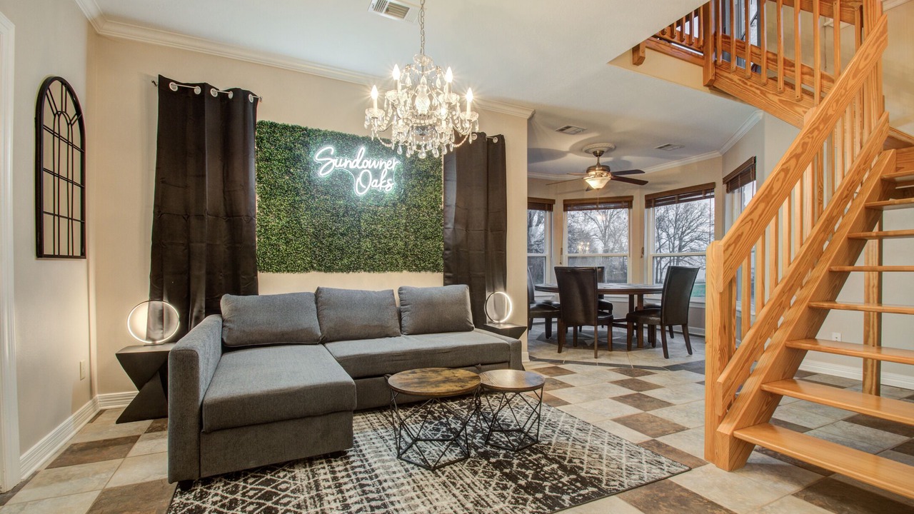Photo of Livingroom in Pointblank