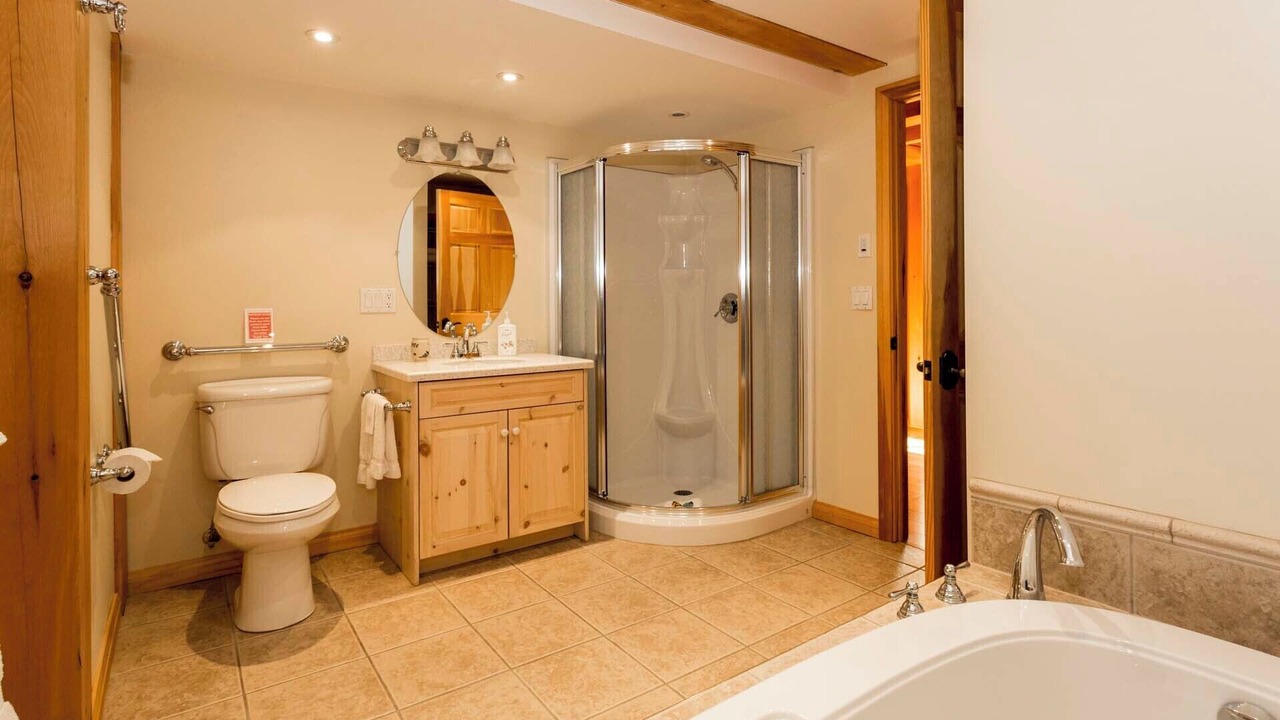 Photo of Bathroom in Utterson