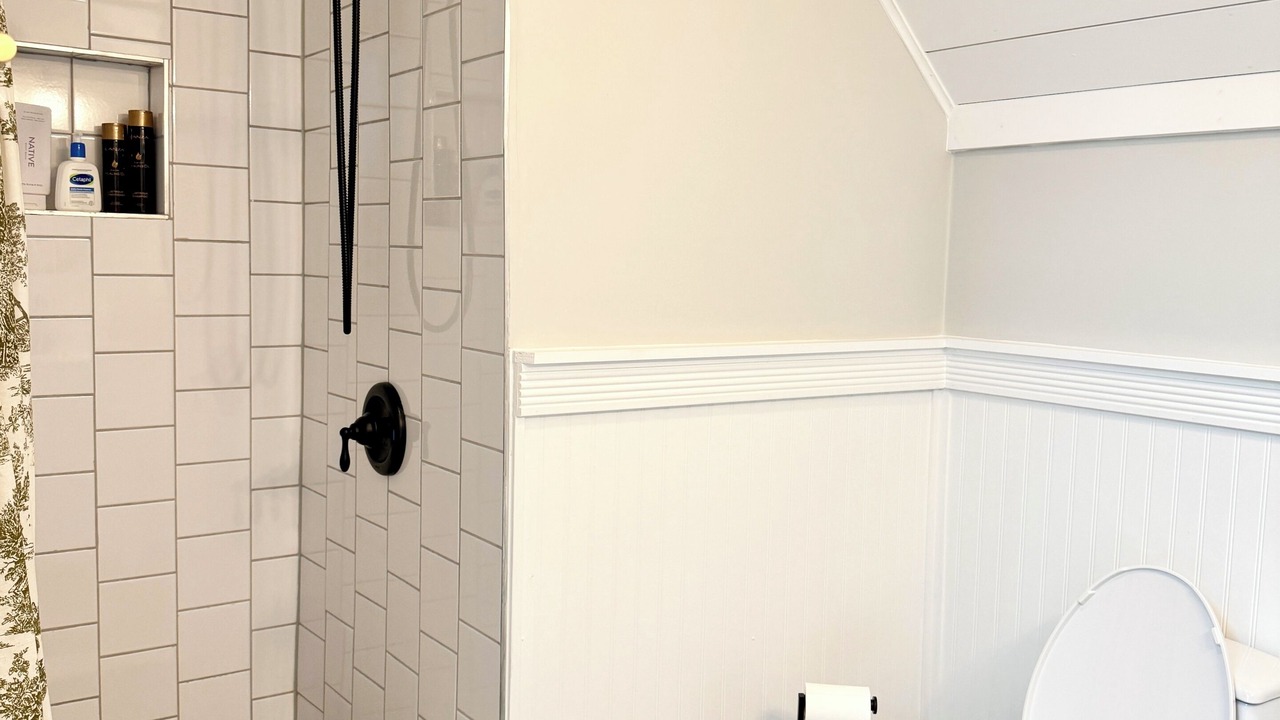 Photo of Bathroom in Near Northside