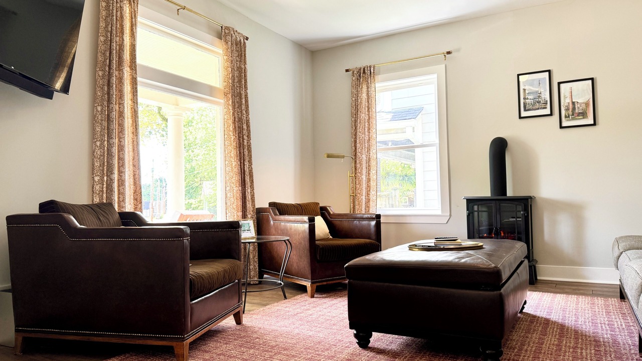Photo of Livingroom in Near Northside
