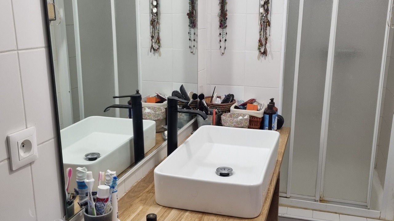 Photo of Bathroom in Charonne