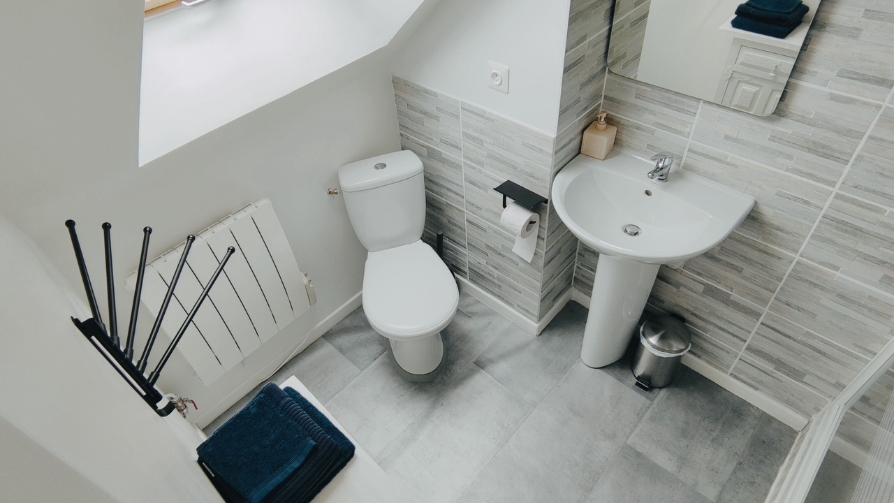 Photo of Bathroom in Beaumont-sur-Sarthe