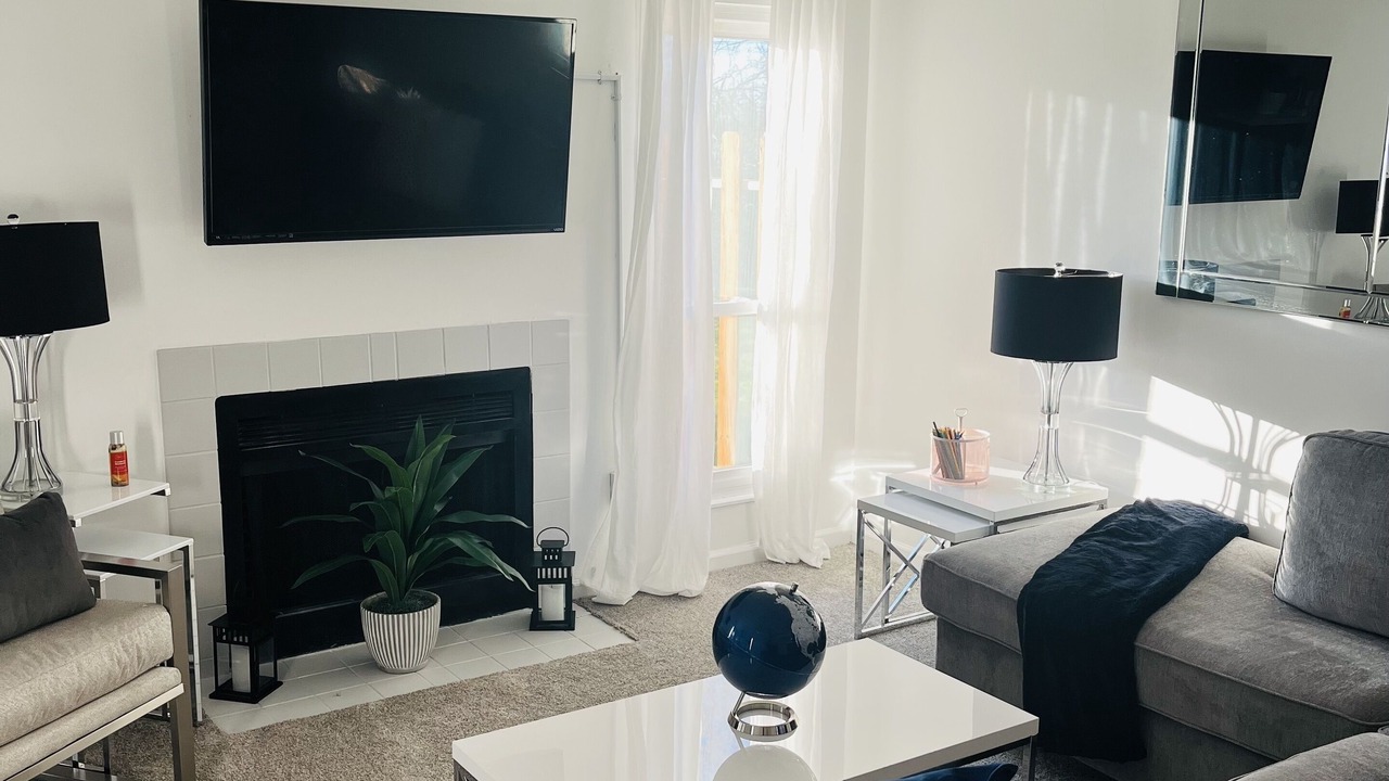 Photo of Livingroom in Miamisburg